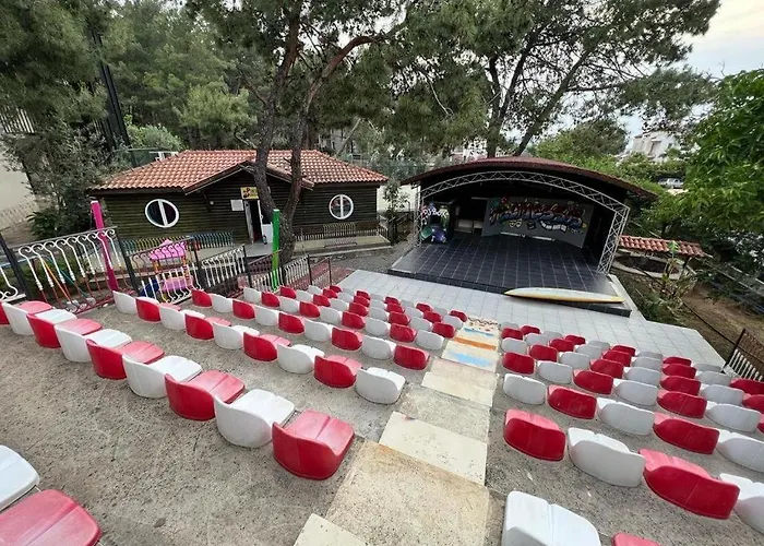 Telmessos Neva Szálloda 4*