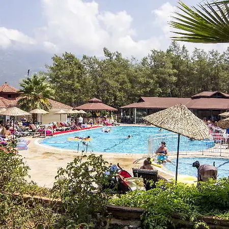 Telmessos Neva ホテル 4*