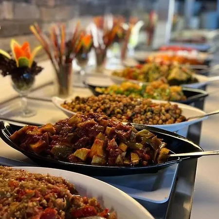 Telmessos Neva 酒店 4*