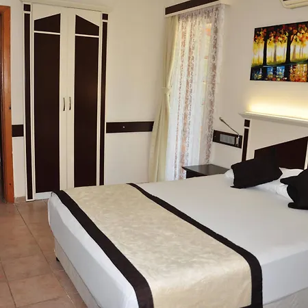 מלון Telmessos Neva 4*